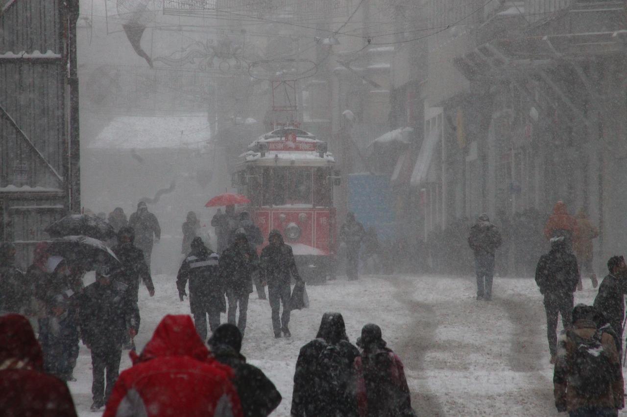 tramway  beyoğlu  winter free photo