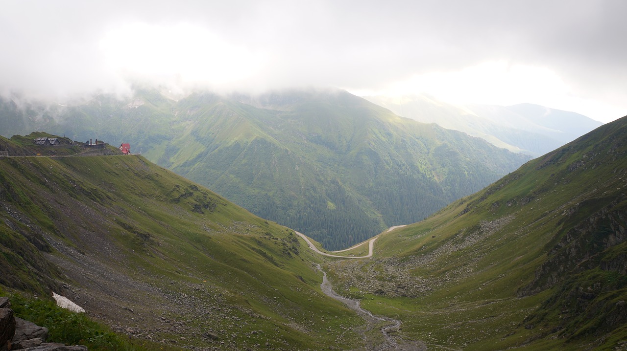 transfagarasan romania travel free photo