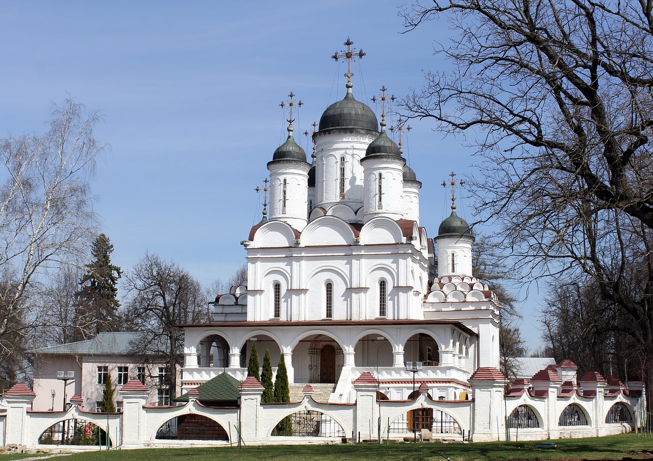 transfiguration church  bol'shiye vyazemy zakharovo  zakharovo-vyazemy free photo