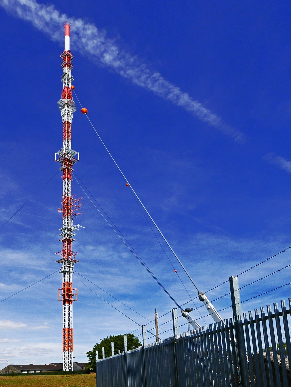 transmission tower  radio mast  transmitter free photo