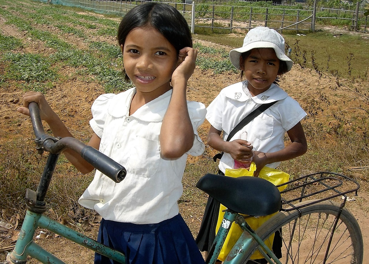 transport bicycle girls free photo