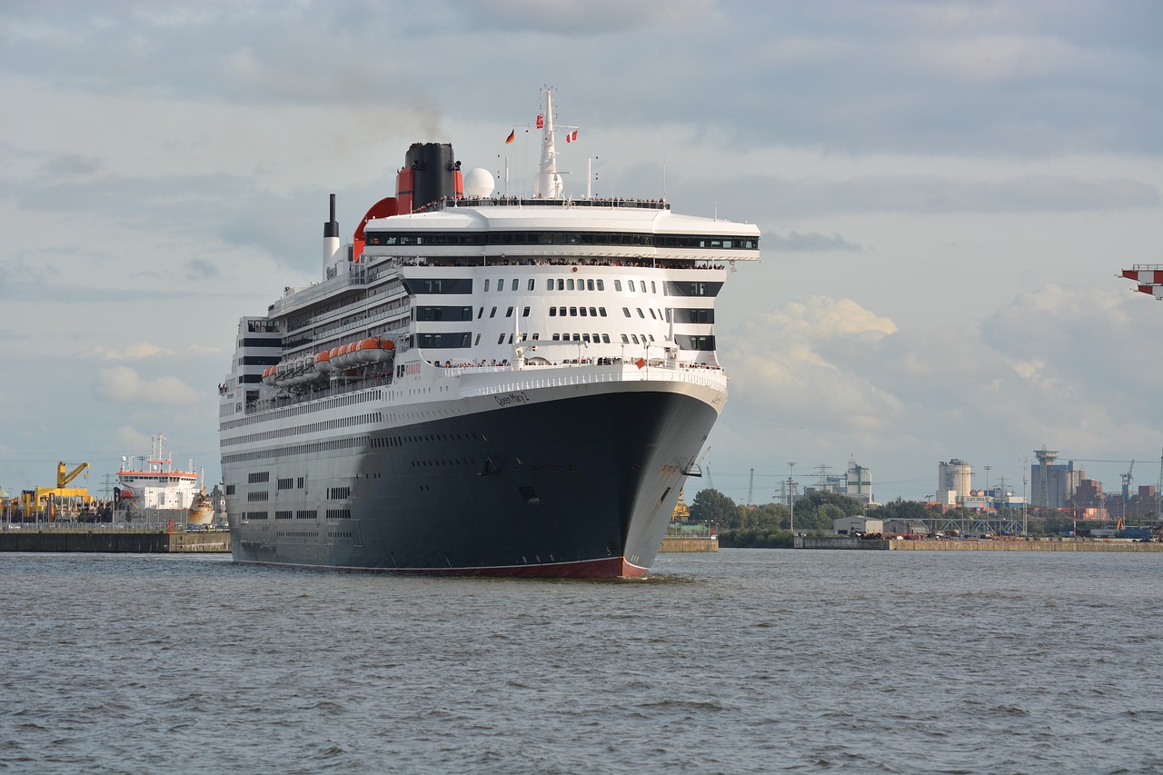 transport ship queen mary 2 free photo