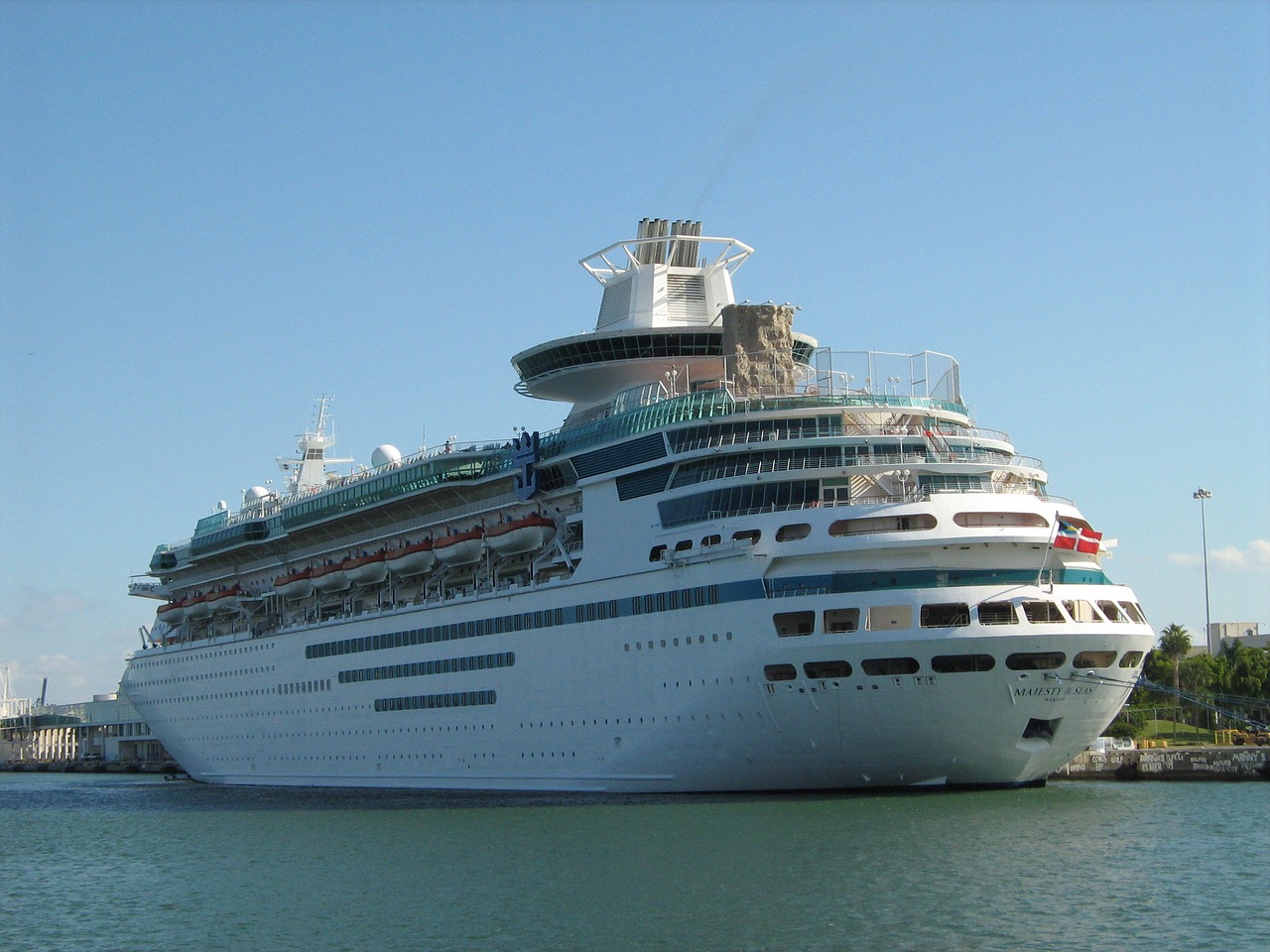 travel cruise ship free photo