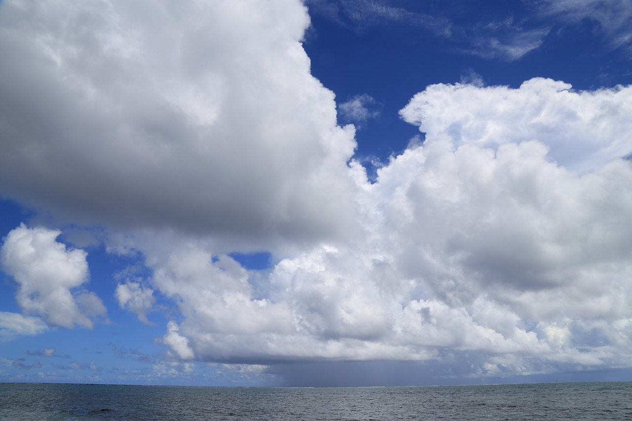 travel cloud the sea free photo