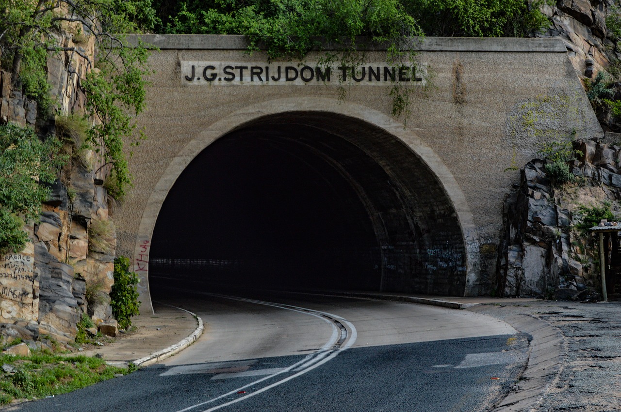 travel  tunnel  nature free photo