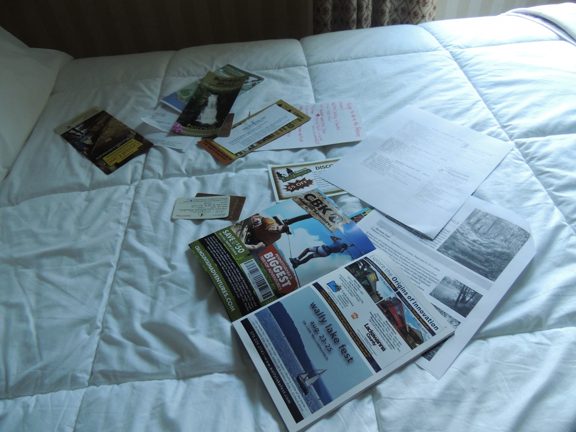 hotel travel brochures free photo