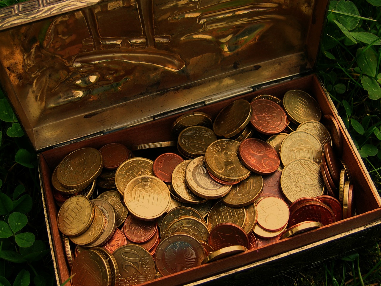 treasure treasure chest euro free photo