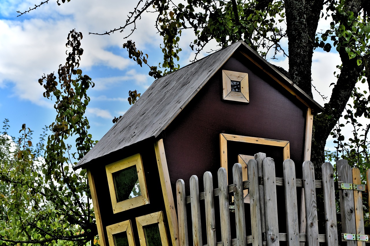 tree house treehouse free photo