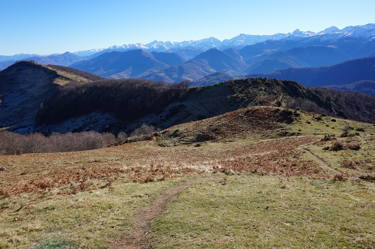 trek mountain hiking free photo