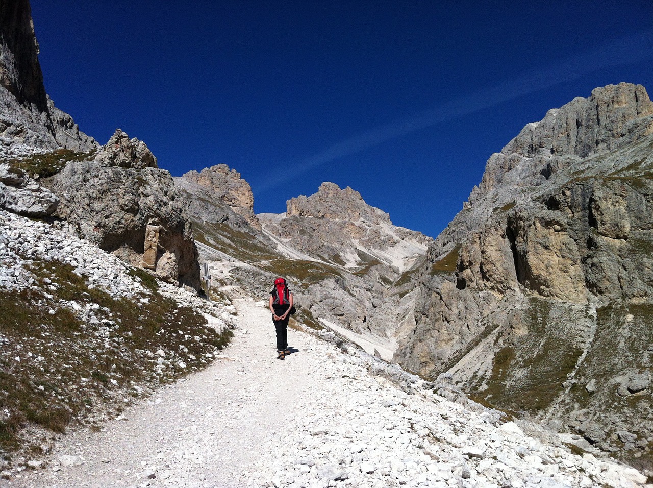 trekkking mountain blue free photo