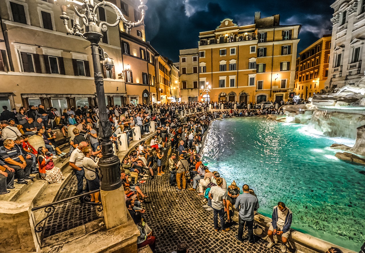 trevi fountain rome free photo