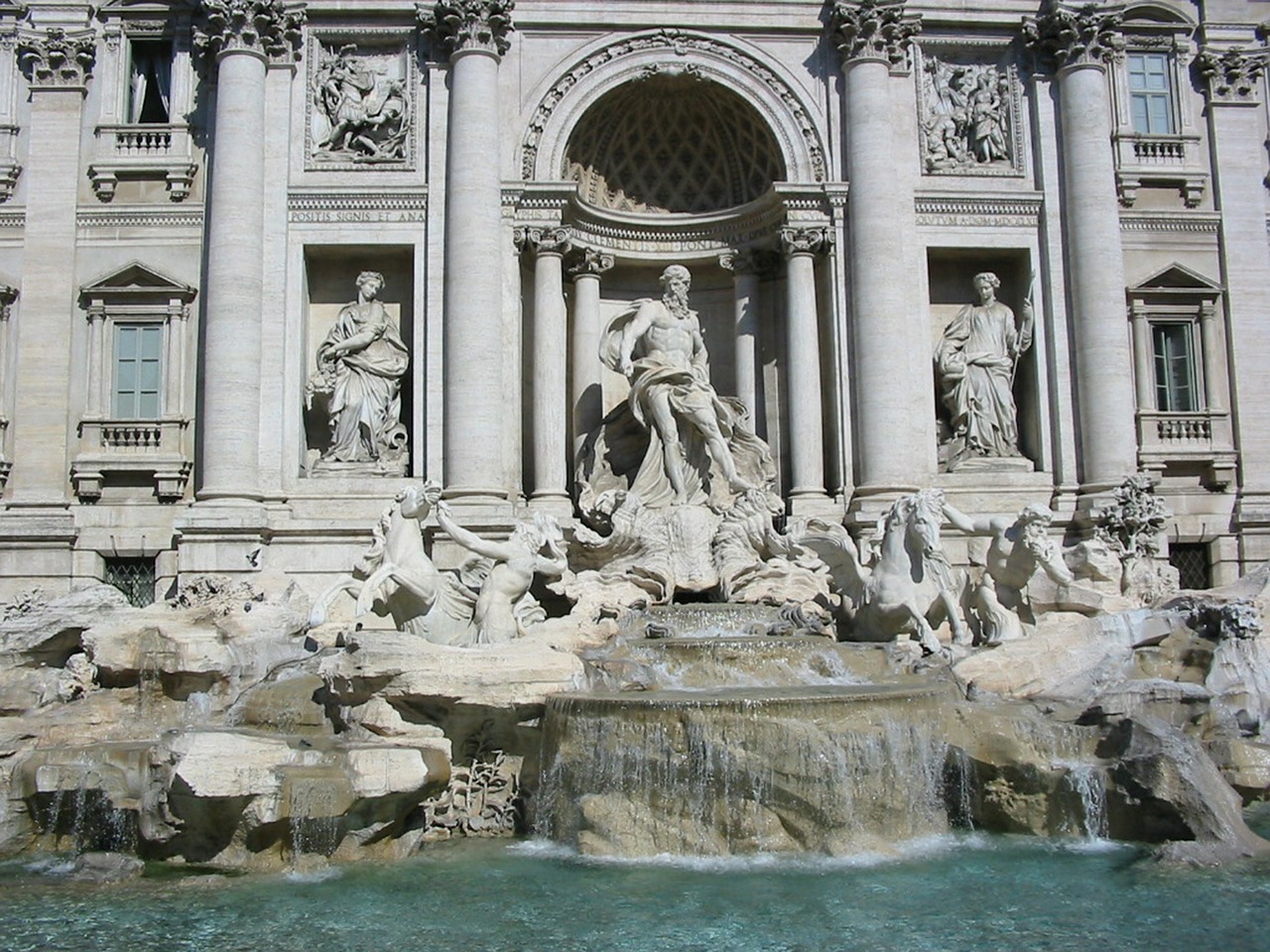 trevi fountain rome italy free photo