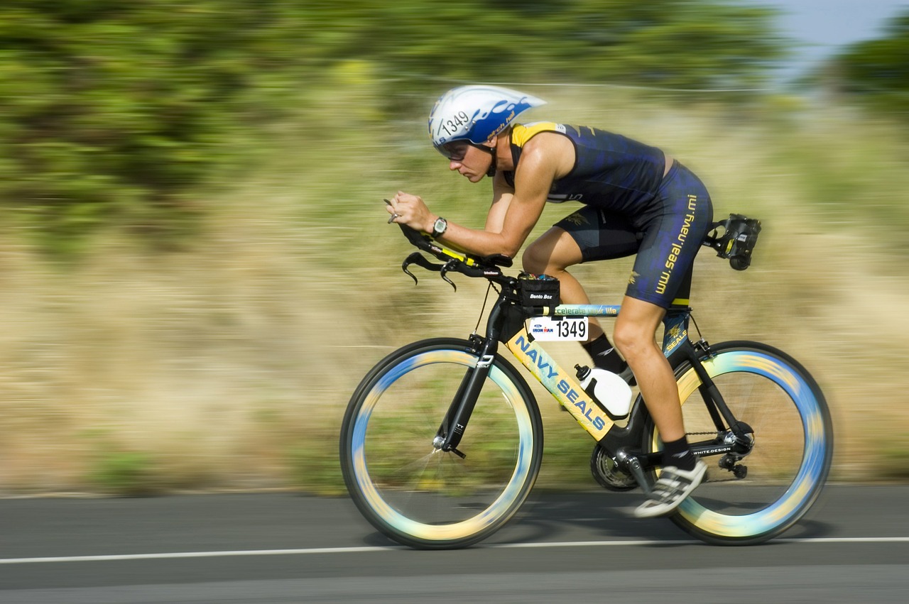 triathalon cycling racer competition training free photo