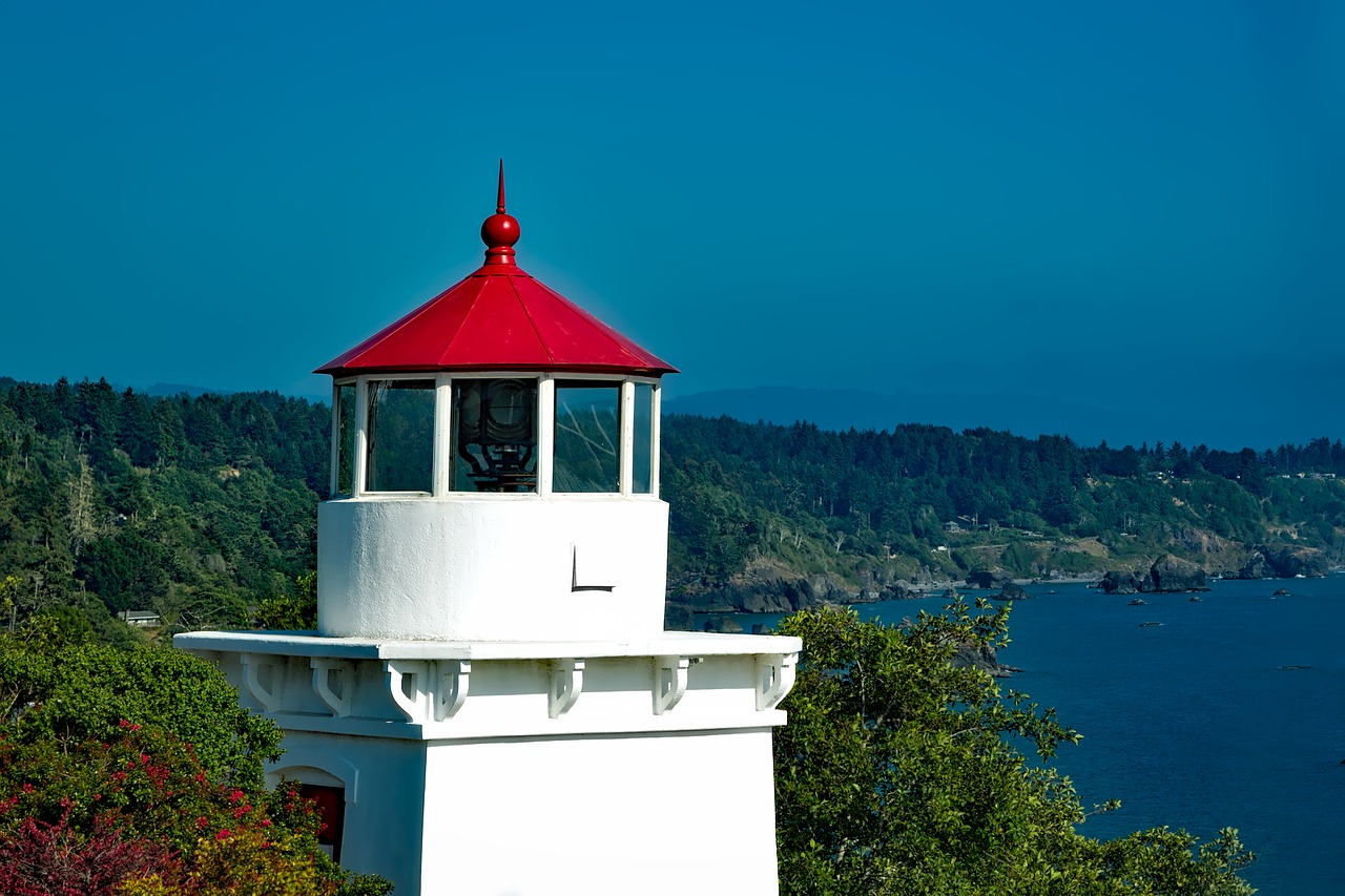 trinidad memorial lighthouse light california free photo