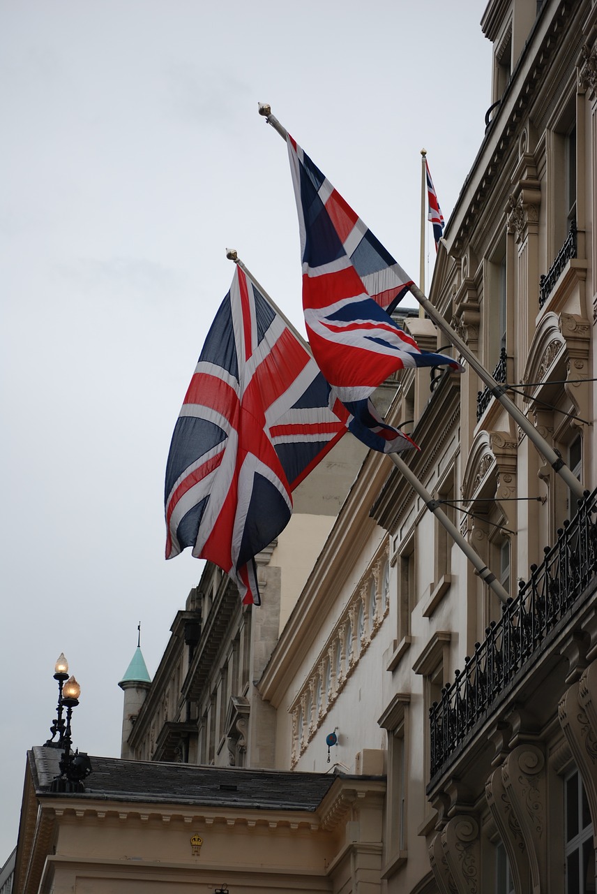 trip london flag free photo