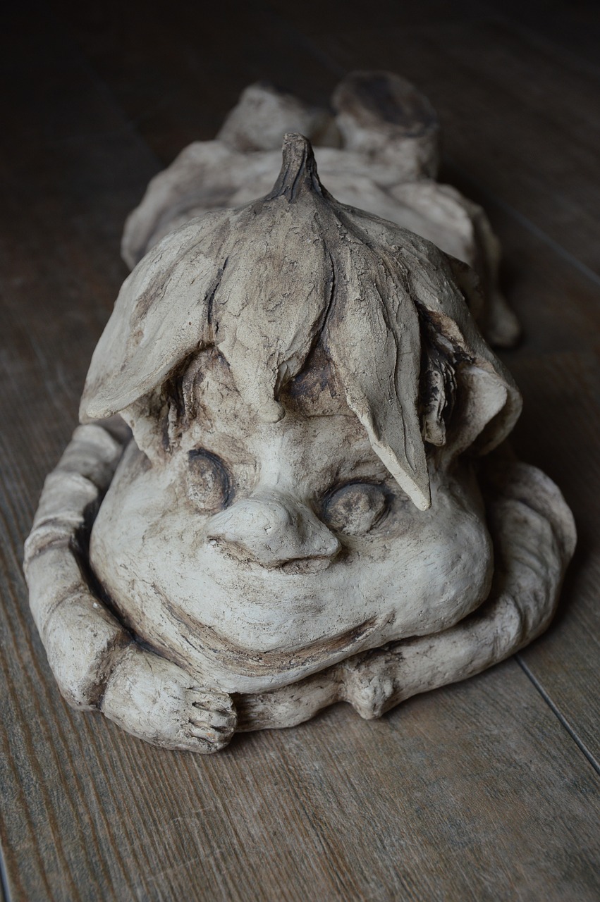 troll ceramic workshops free photo