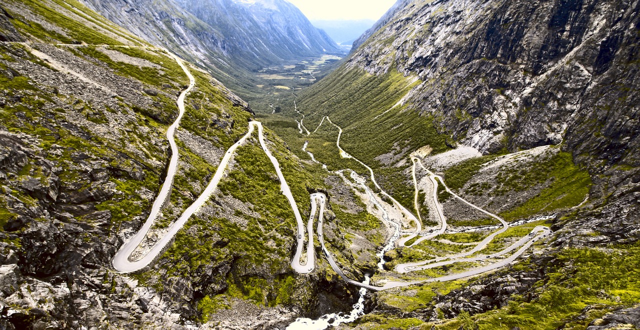 trollstigen road serpentine free photo