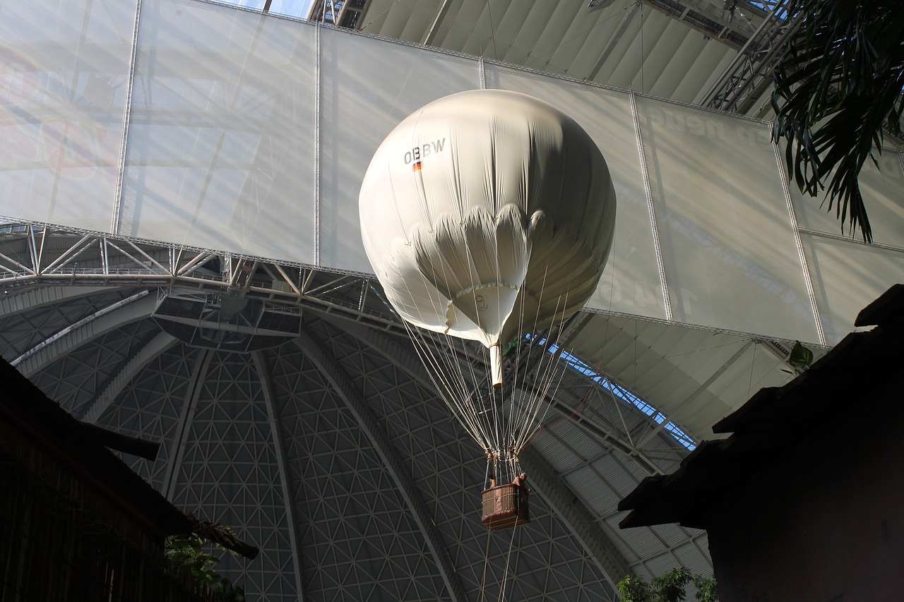 tropical island  hot air balloon  hot air balloon ride free photo