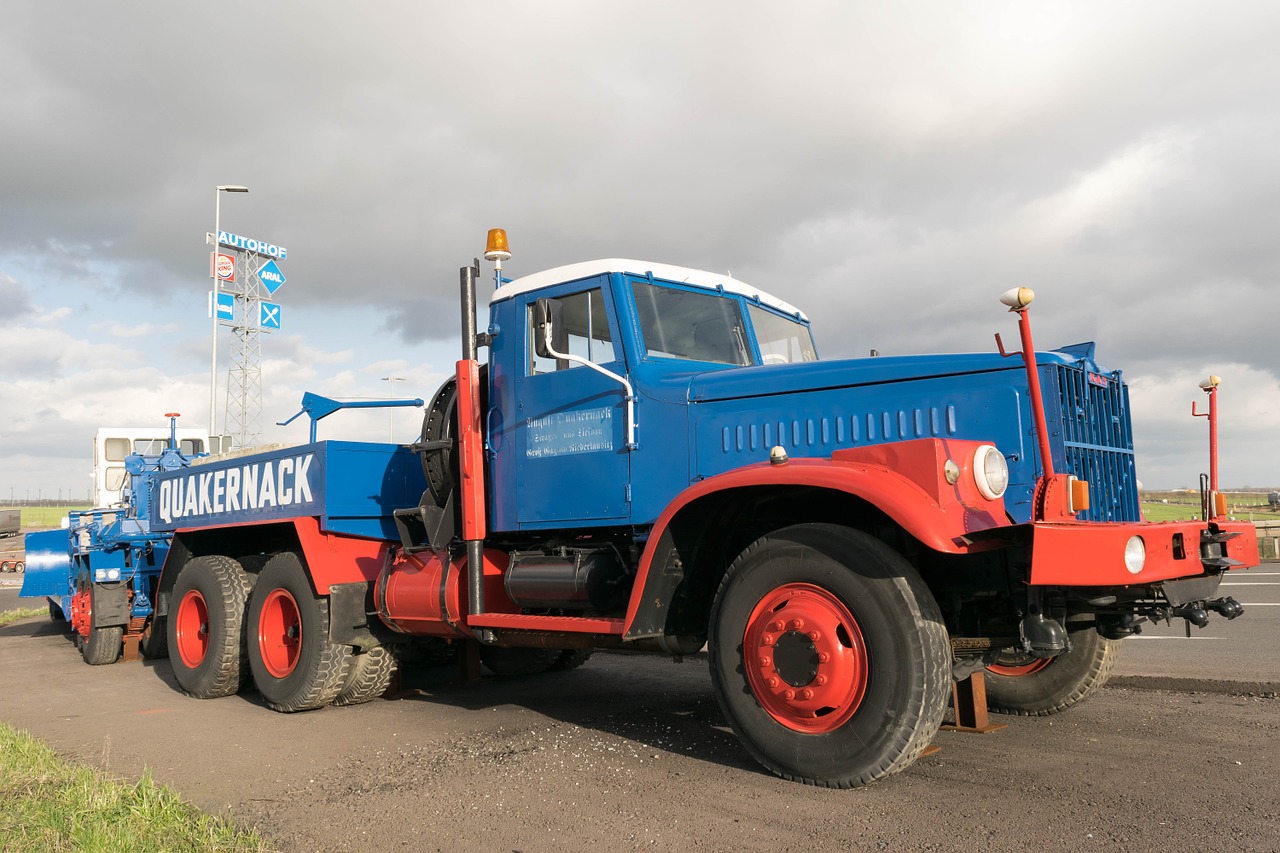 truck oldtimer transport free photo