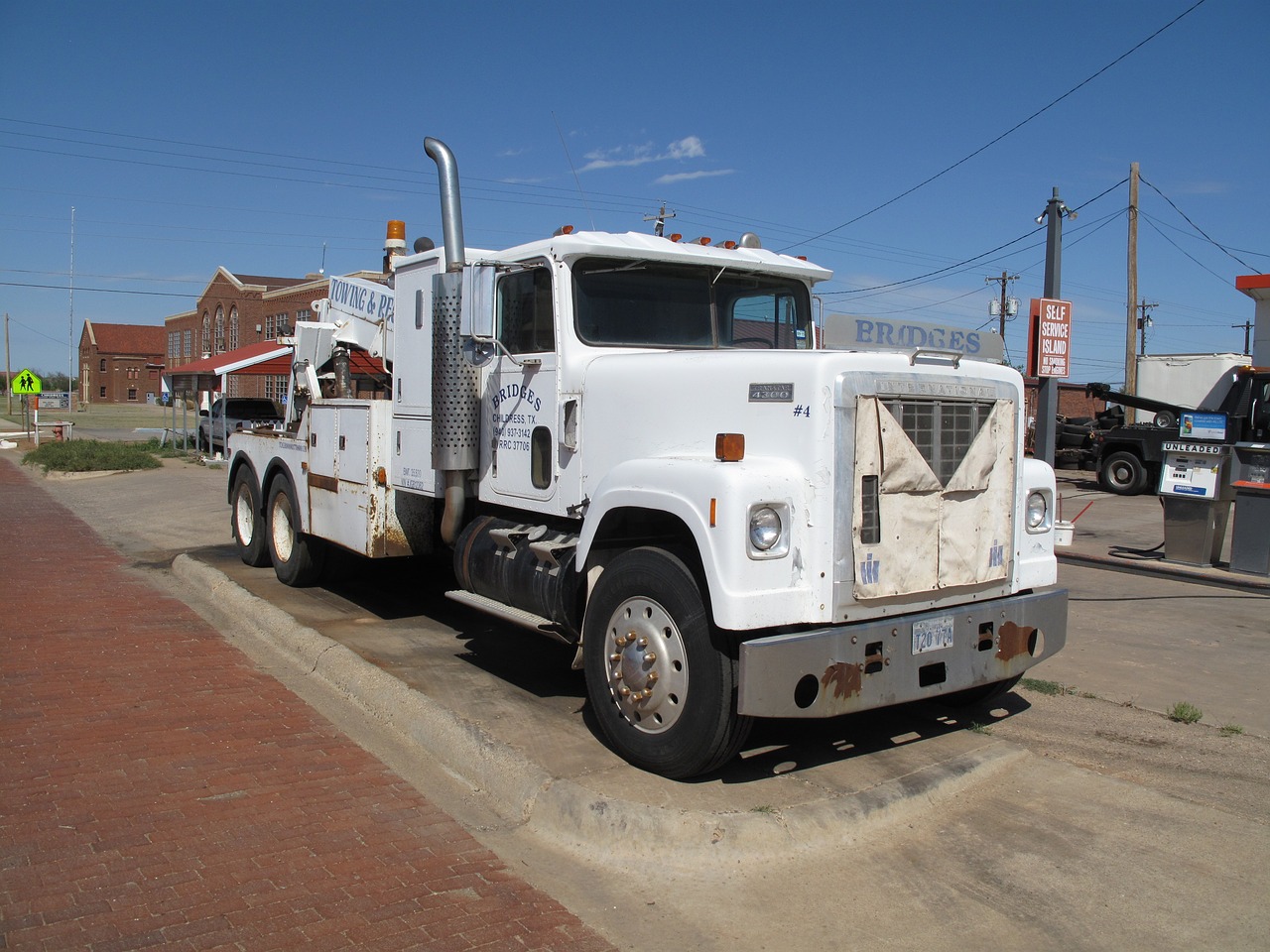 truck chrome glimmen free photo