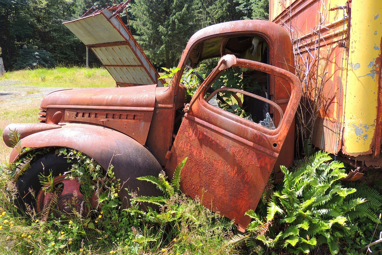 truck rust old free photo