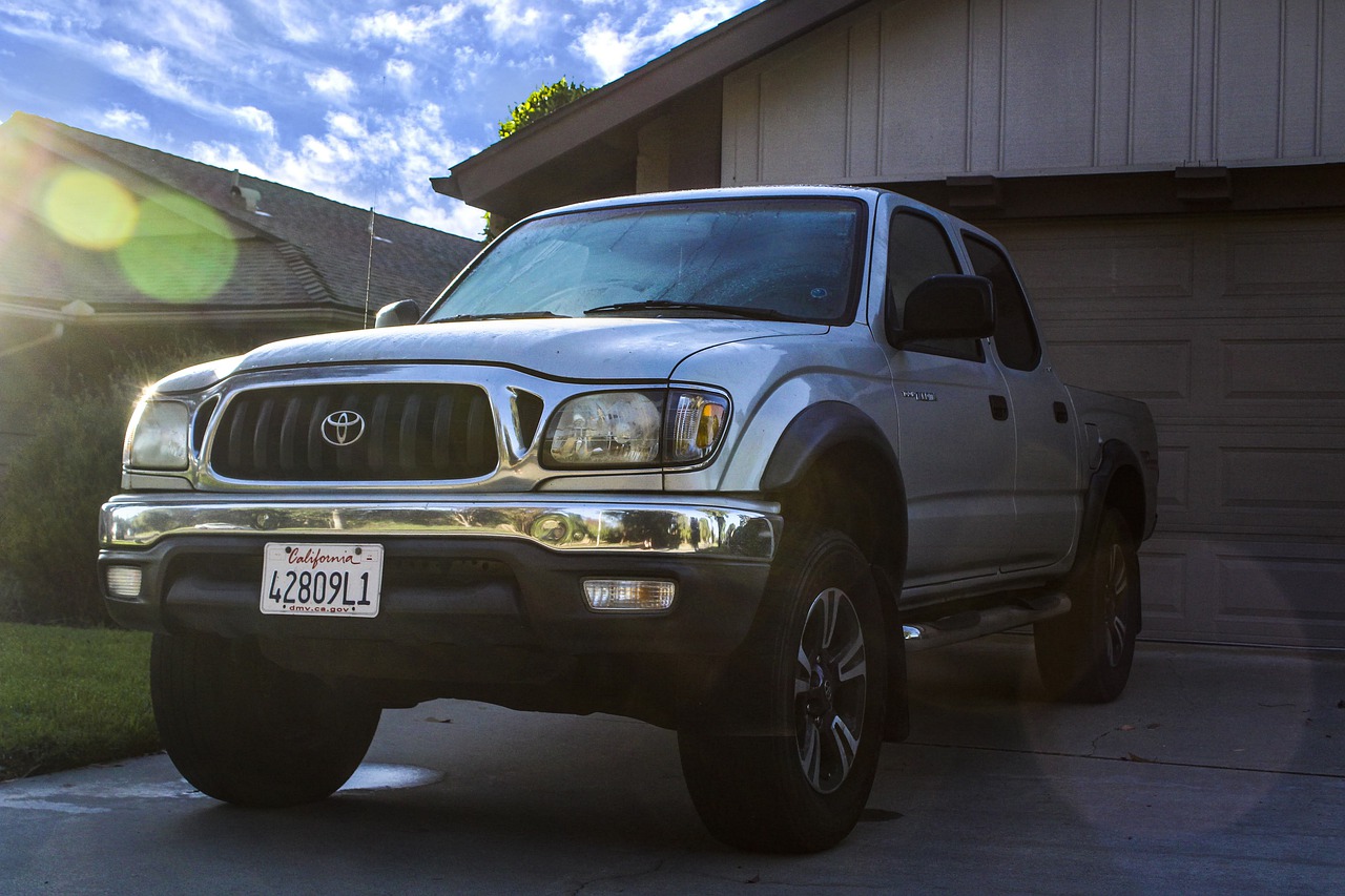 truck  sky  lens flare free photo