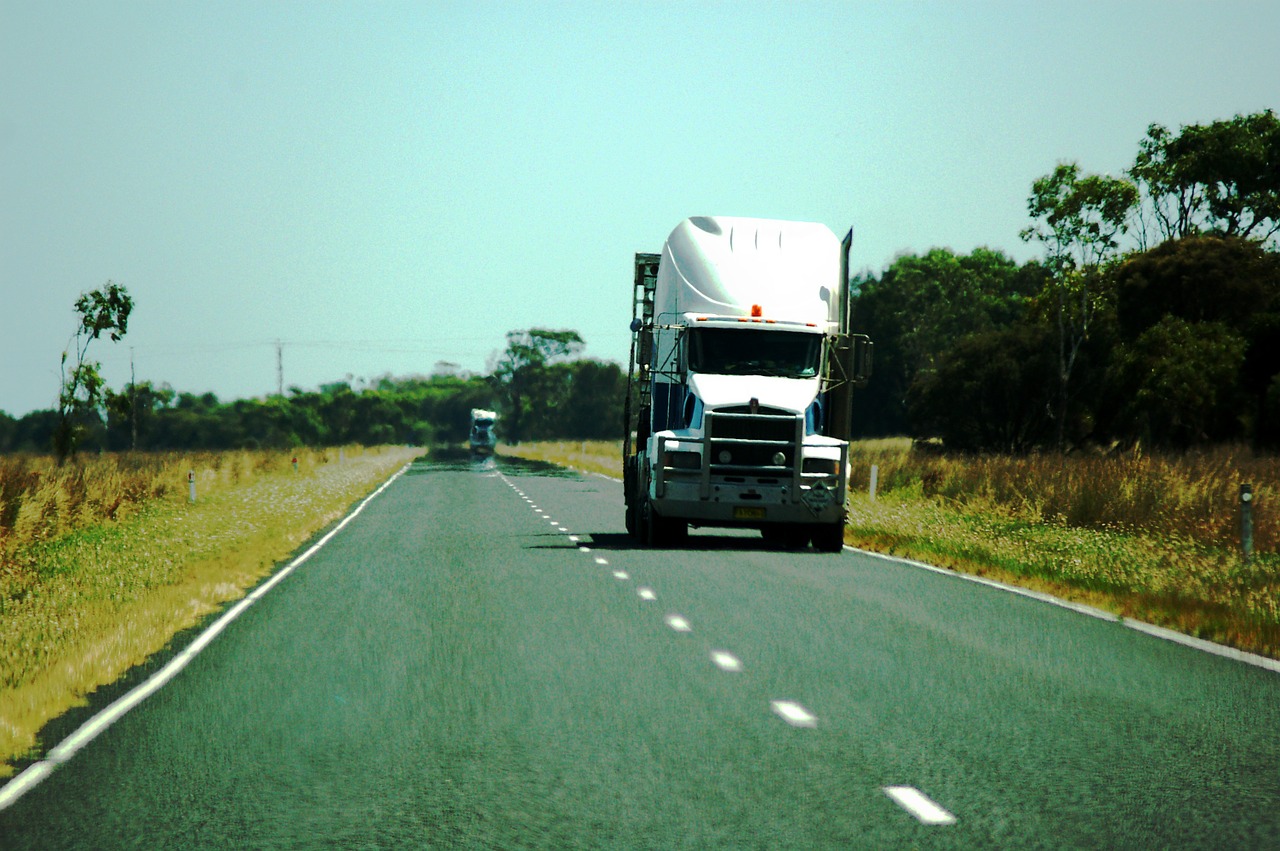 truck australia highway free photo