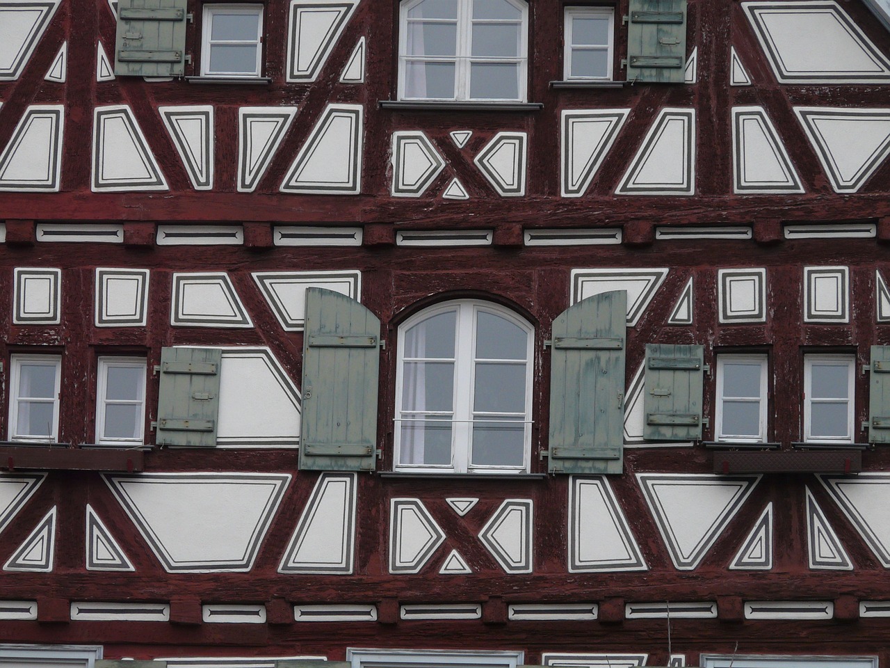 truss fachwerkhaus facade free photo