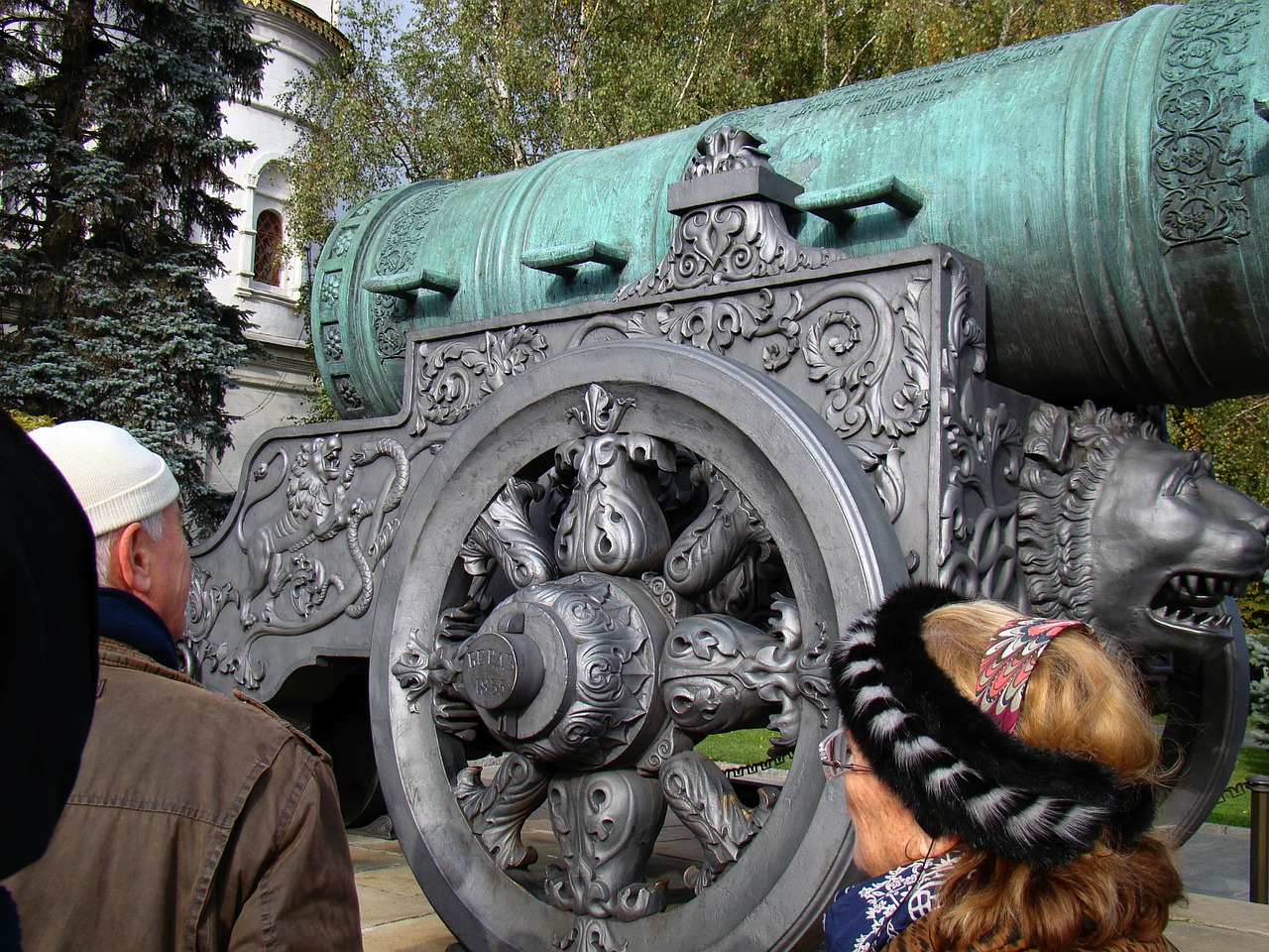 tsar cannon the kremlin moscow free photo