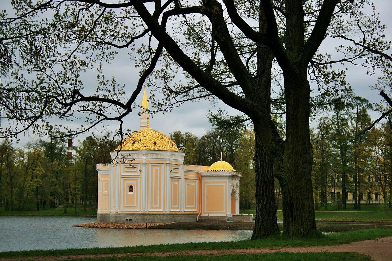 tsarskoe selo estate st petersburg pond free photo