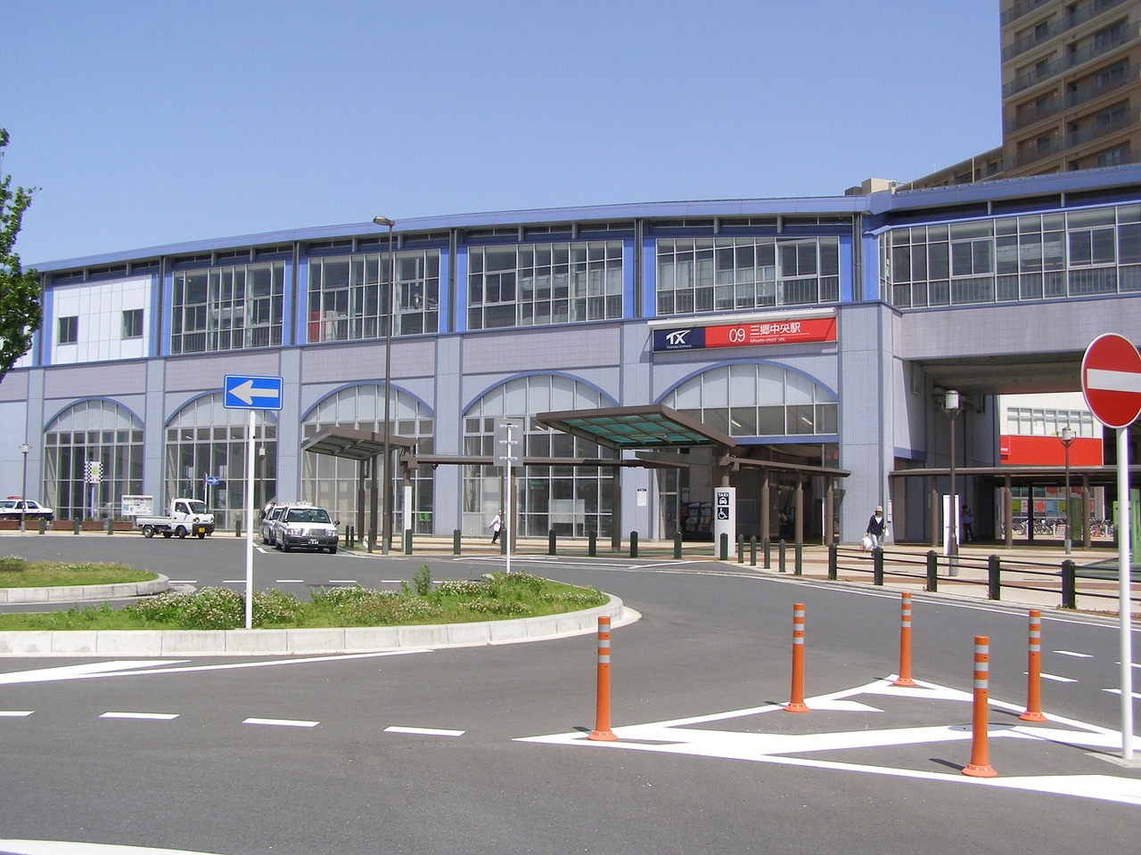 tsukuba ex train misato station free photo