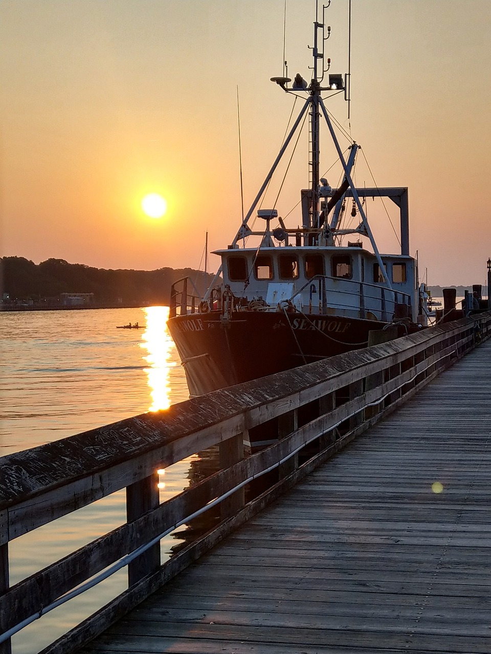 tug boat  sunset  kayak free photo