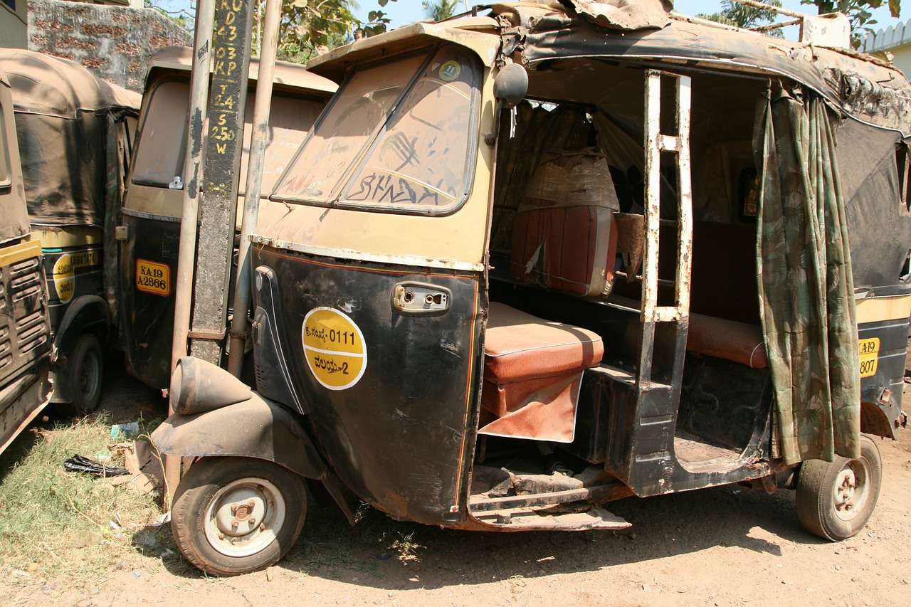 tuk tuk rust old car free photo