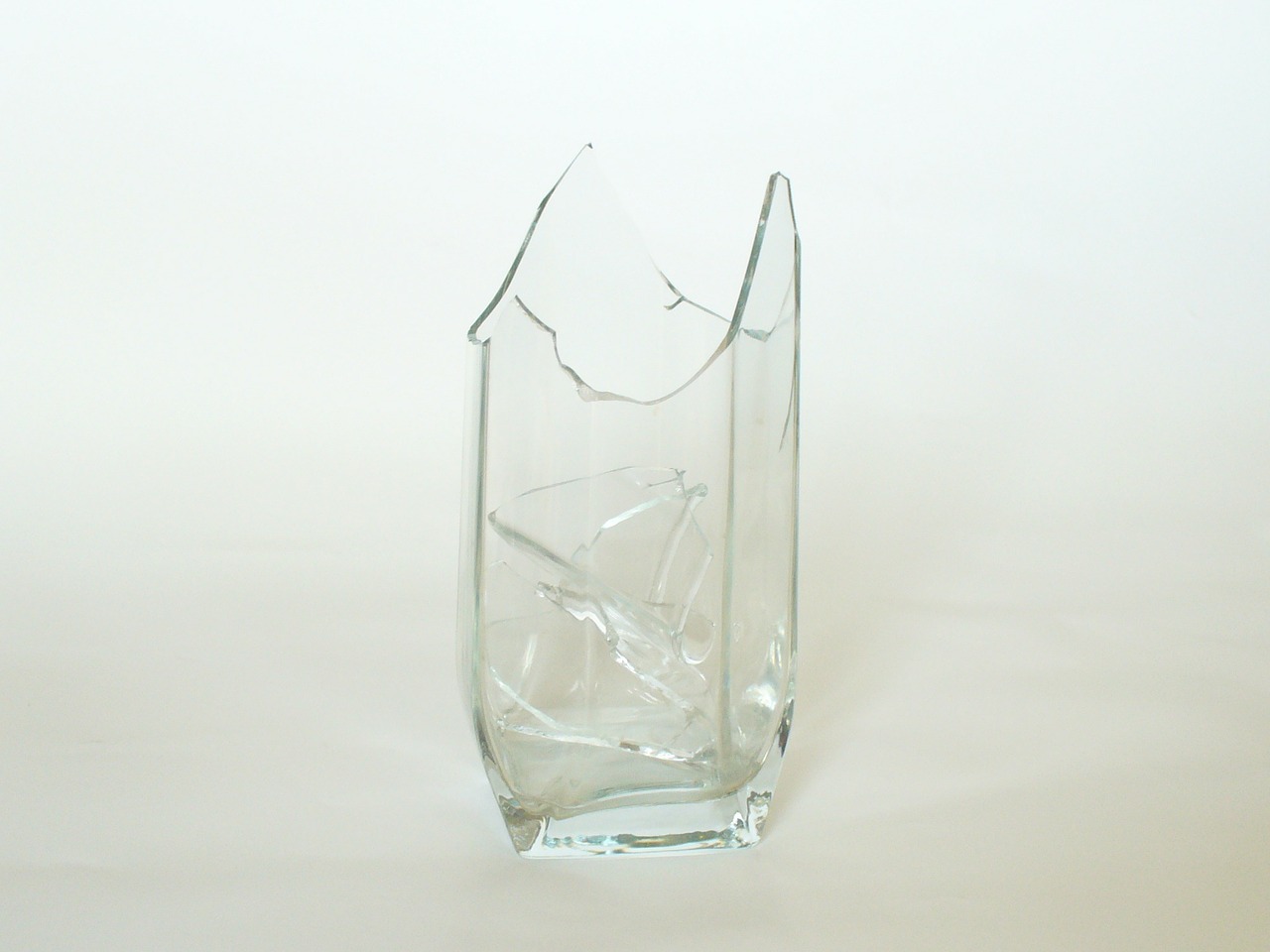 tumbler glass broken glass free photo