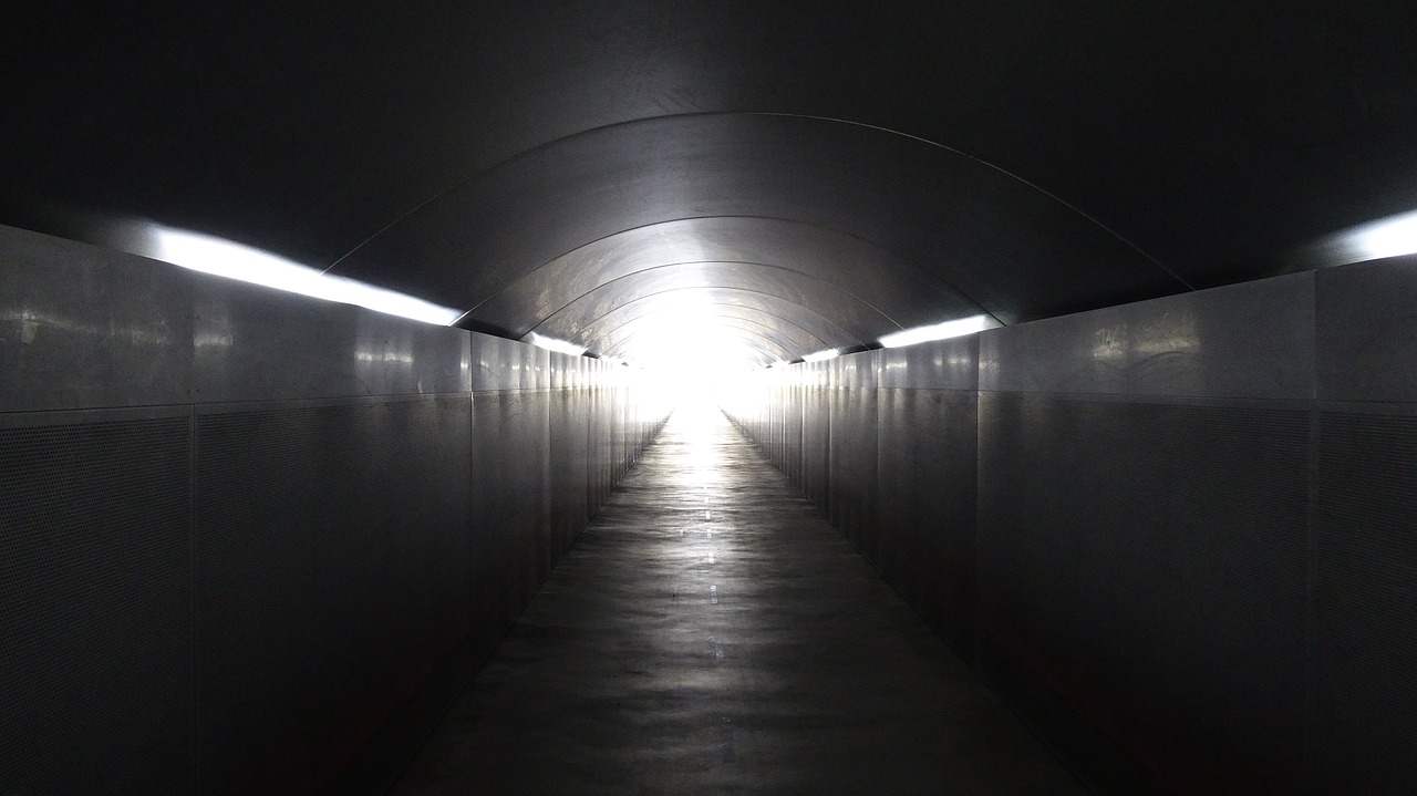 tunnel  spain  urban free photo