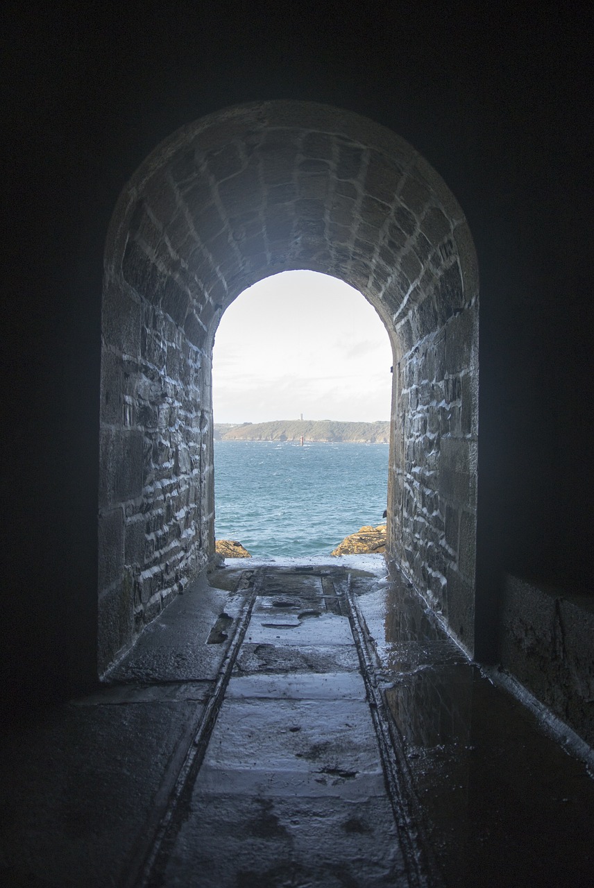 tunnel path sea free photo