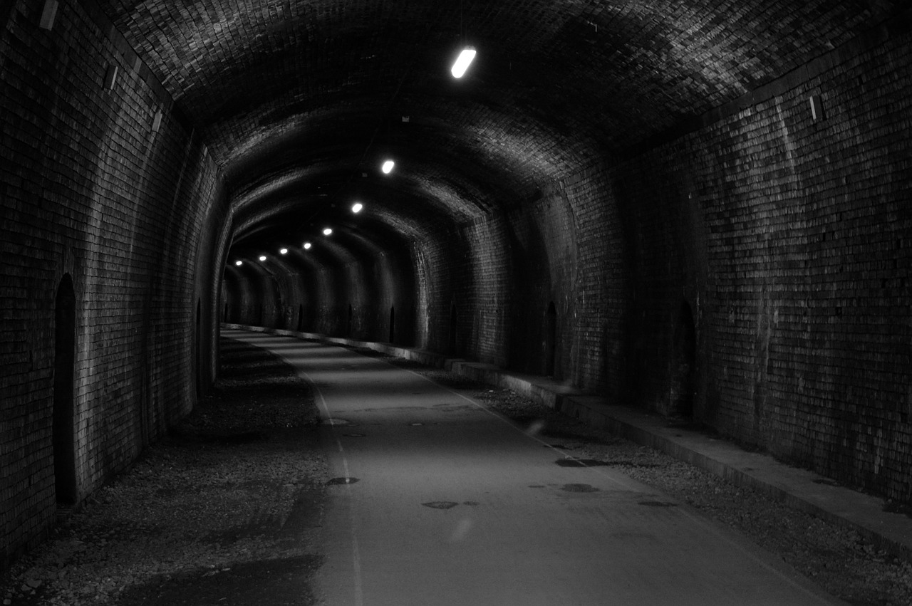 tunnel moody headstone free photo