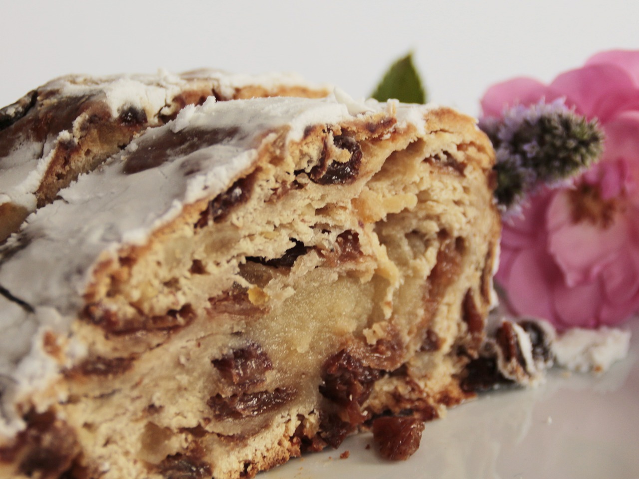 tunnel christmas stollen cake free photo