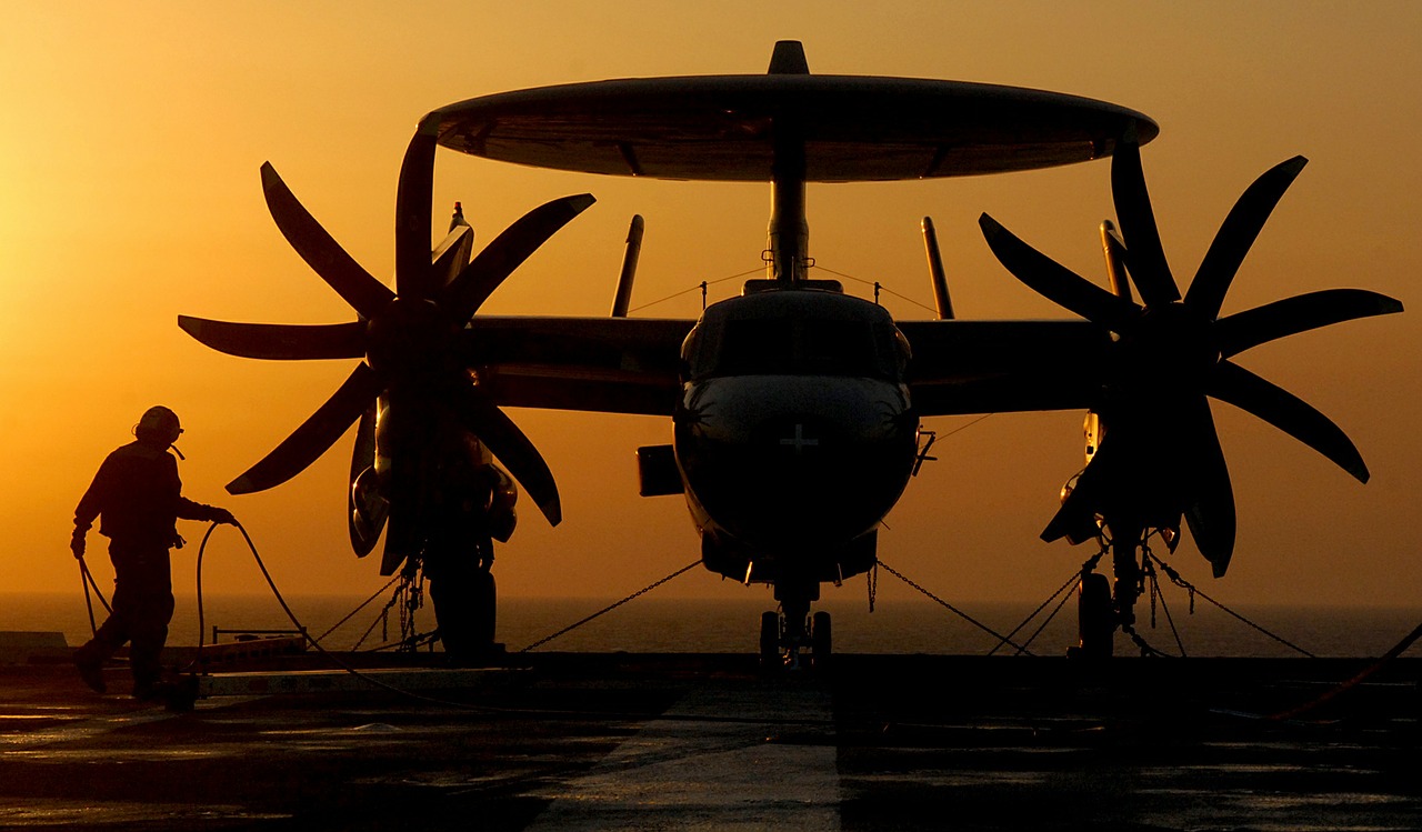 turboprop airplane silhouette free photo