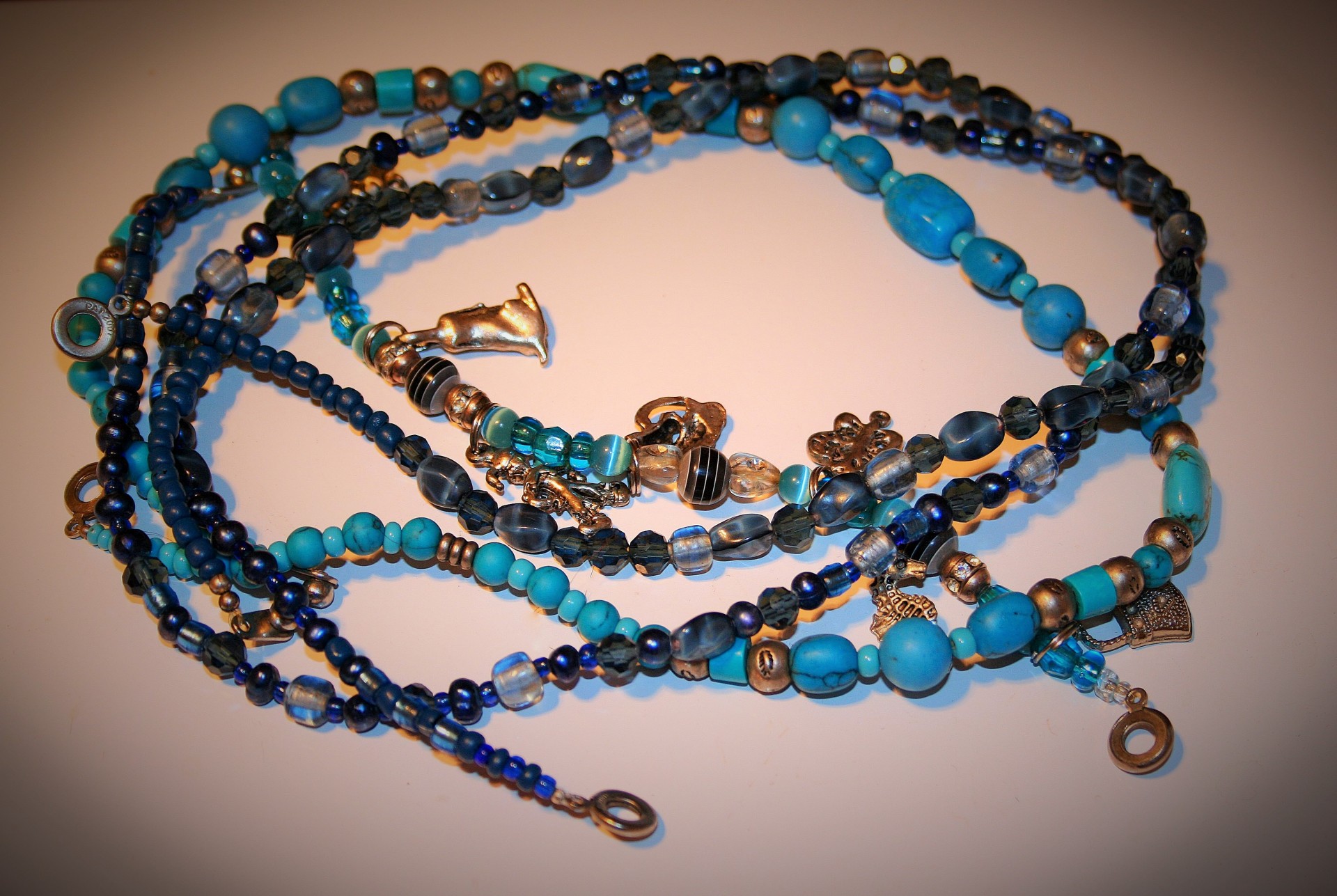 beads glass blues free photo