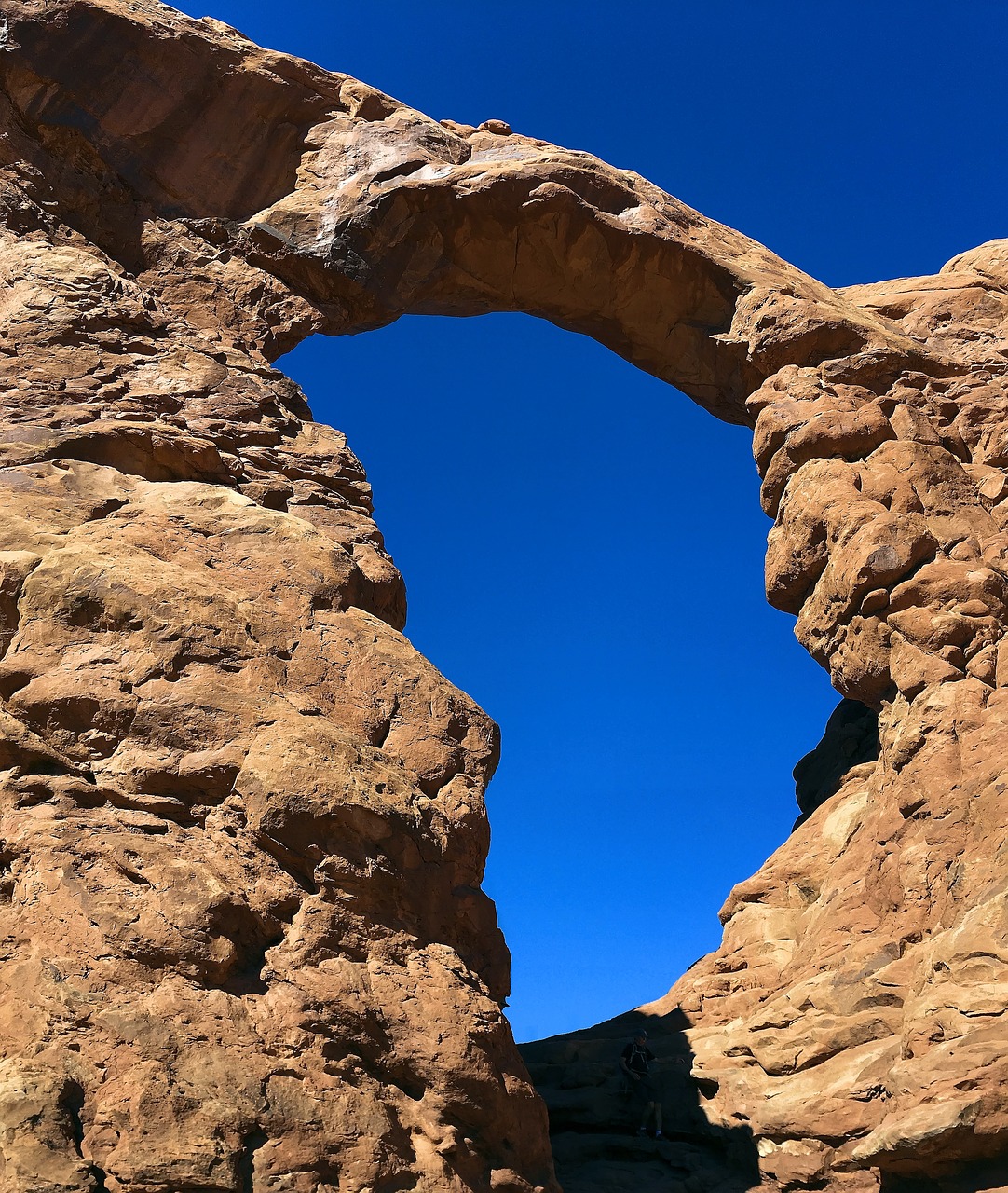 turret  sandstone  arches national park free photo