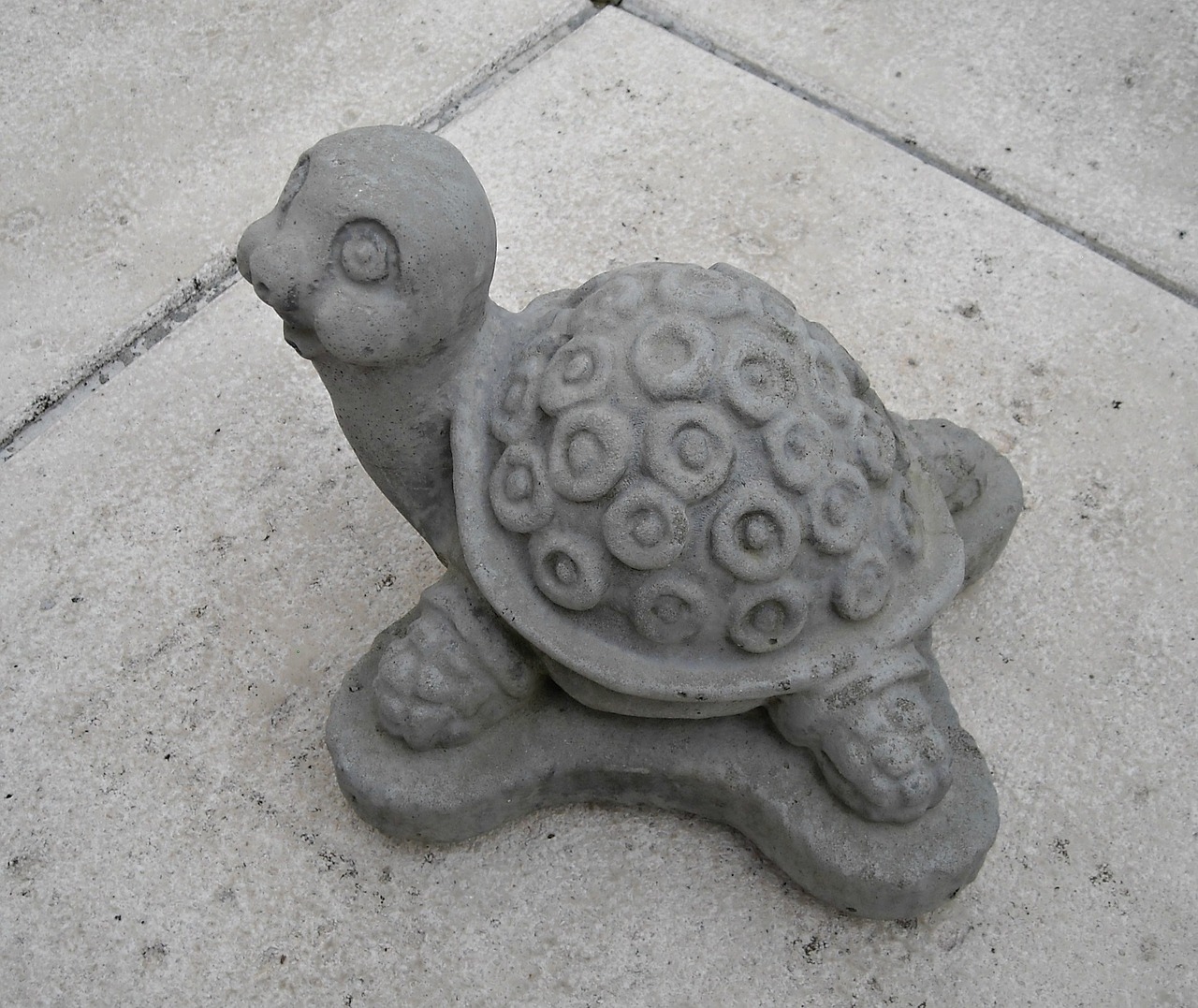 turtle figurine garden decoration free photo