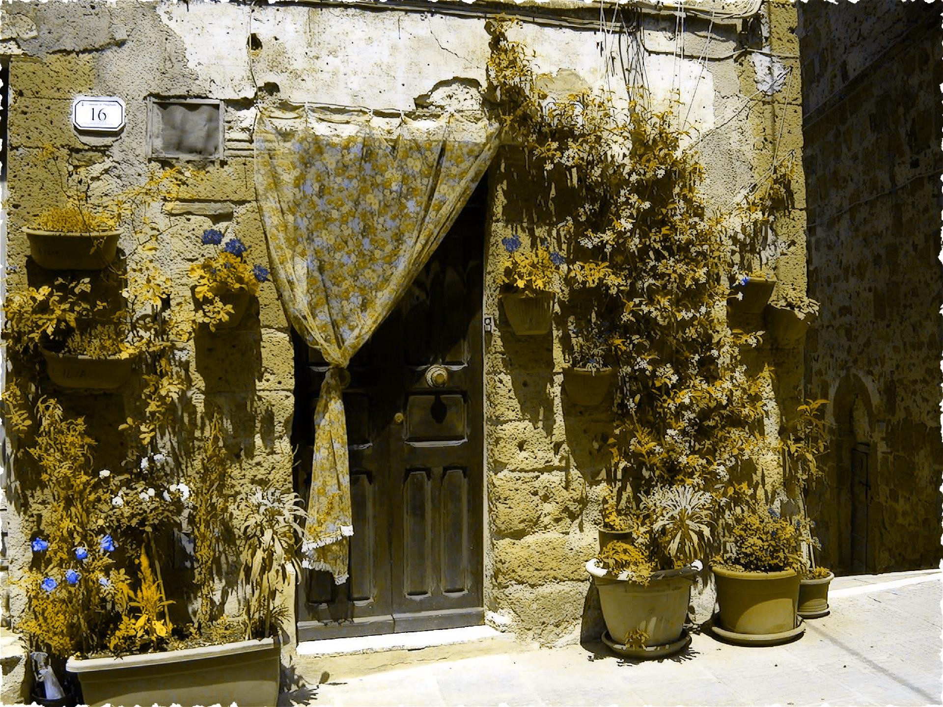 door tuscany italy free photo