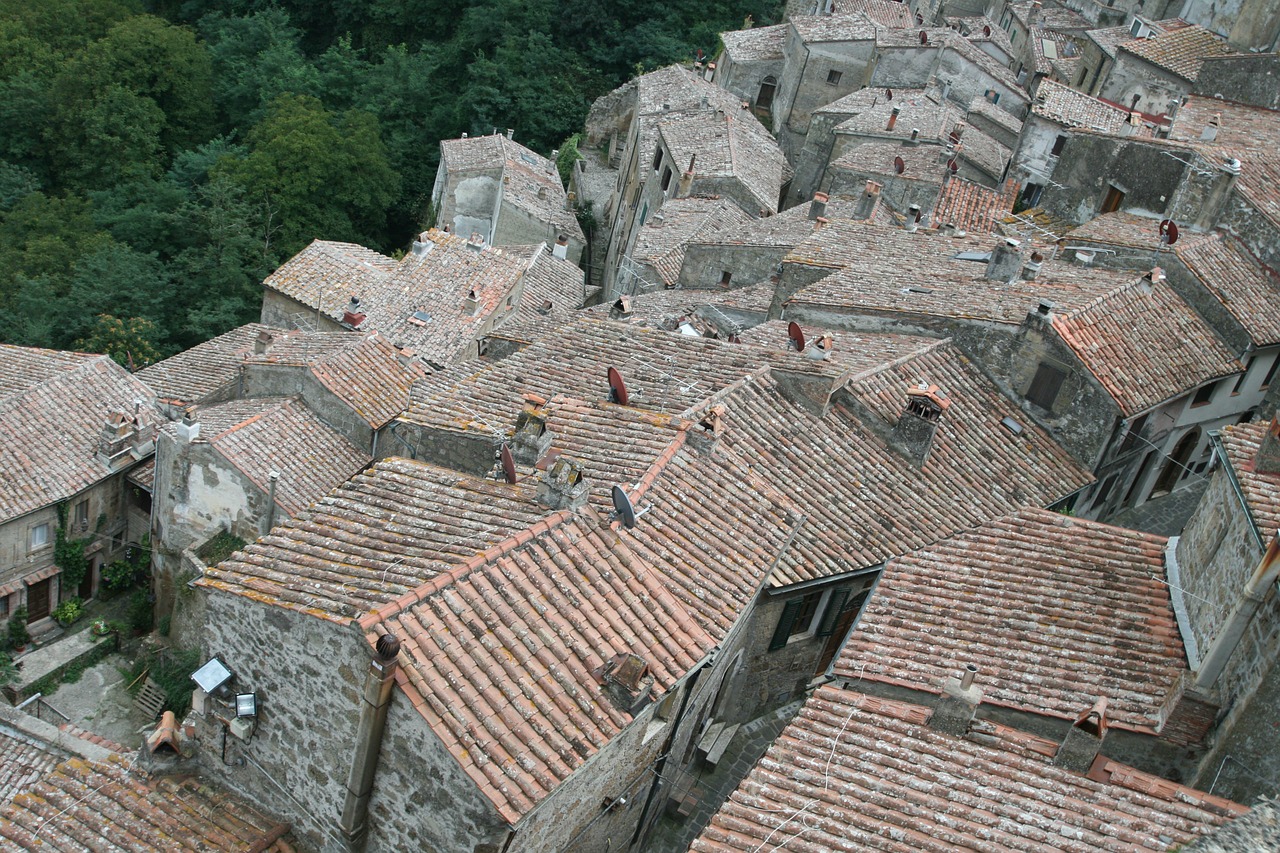 tuscany old town house roof free photo