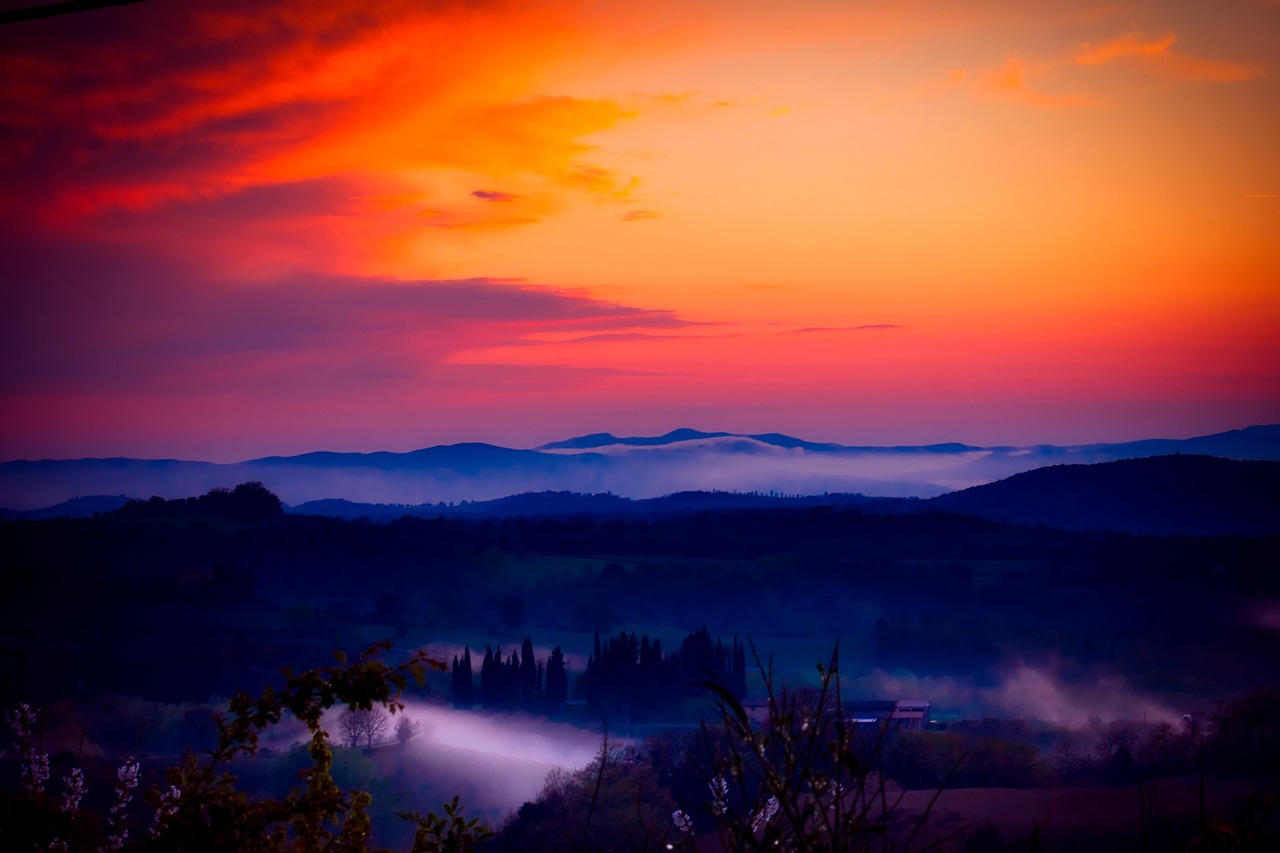 tuscany italy sky free photo