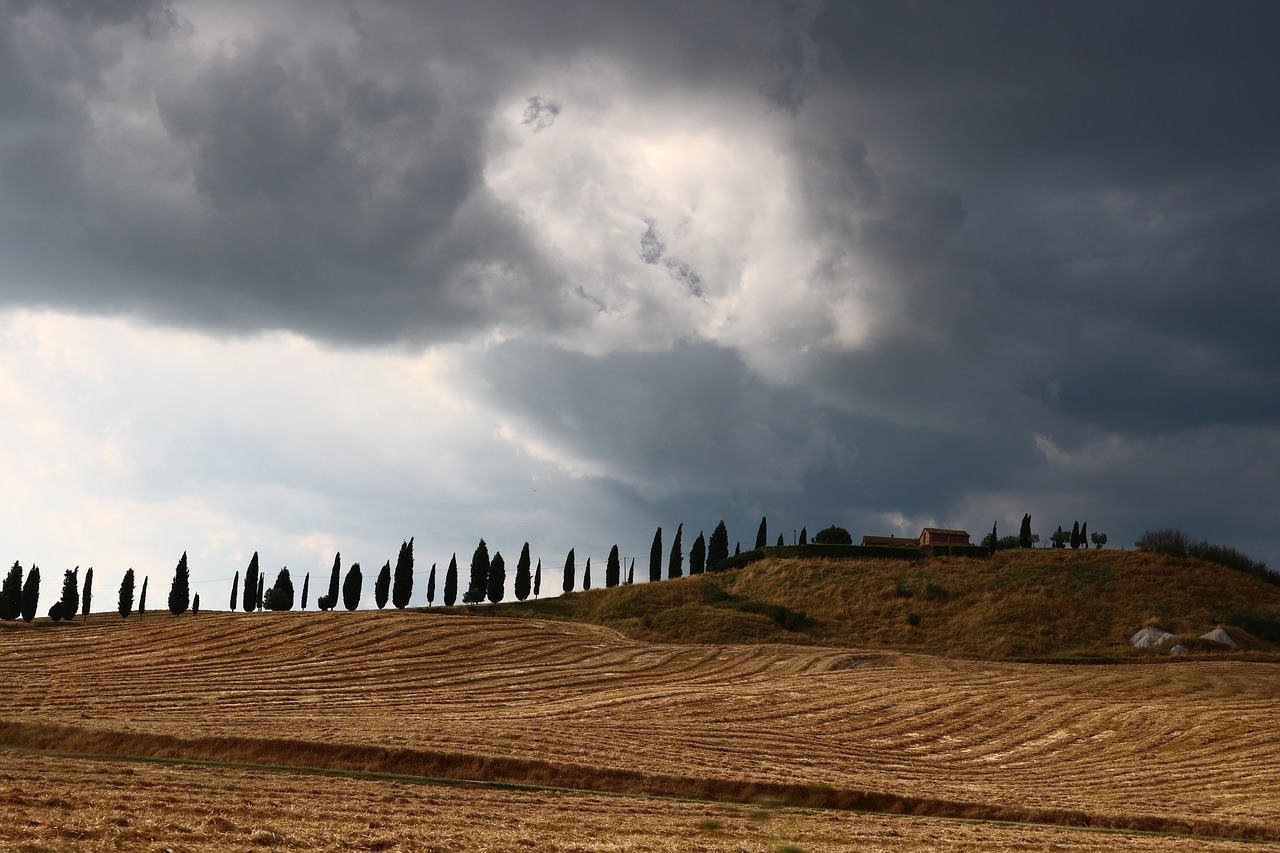 tuscany  italy  thunderstorm free photo