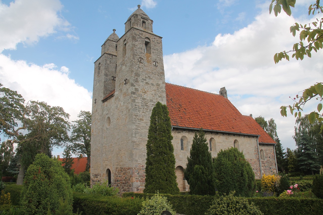 tveje merløse church holbæk denmark free photo