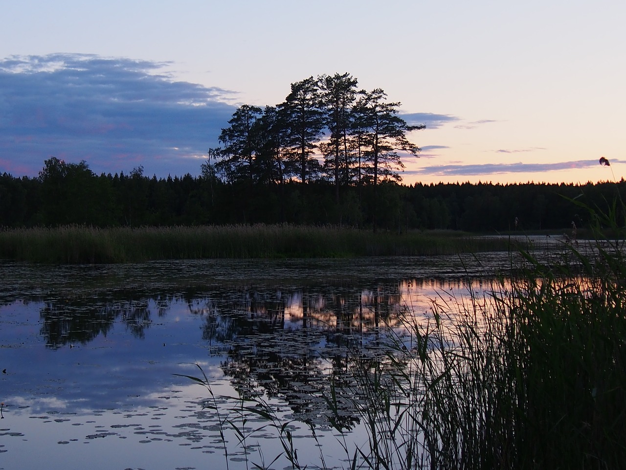 twilight lake beautifully free photo