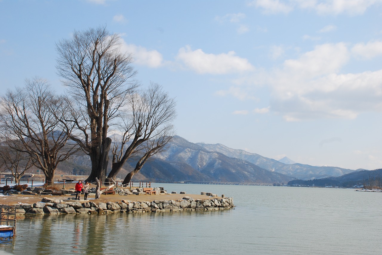 two water head korea winter free photo