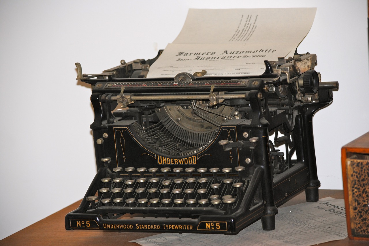 typewriter writing vintage free photo
